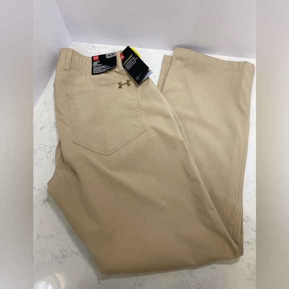 Under Armour Pants - Picture 4 of 9